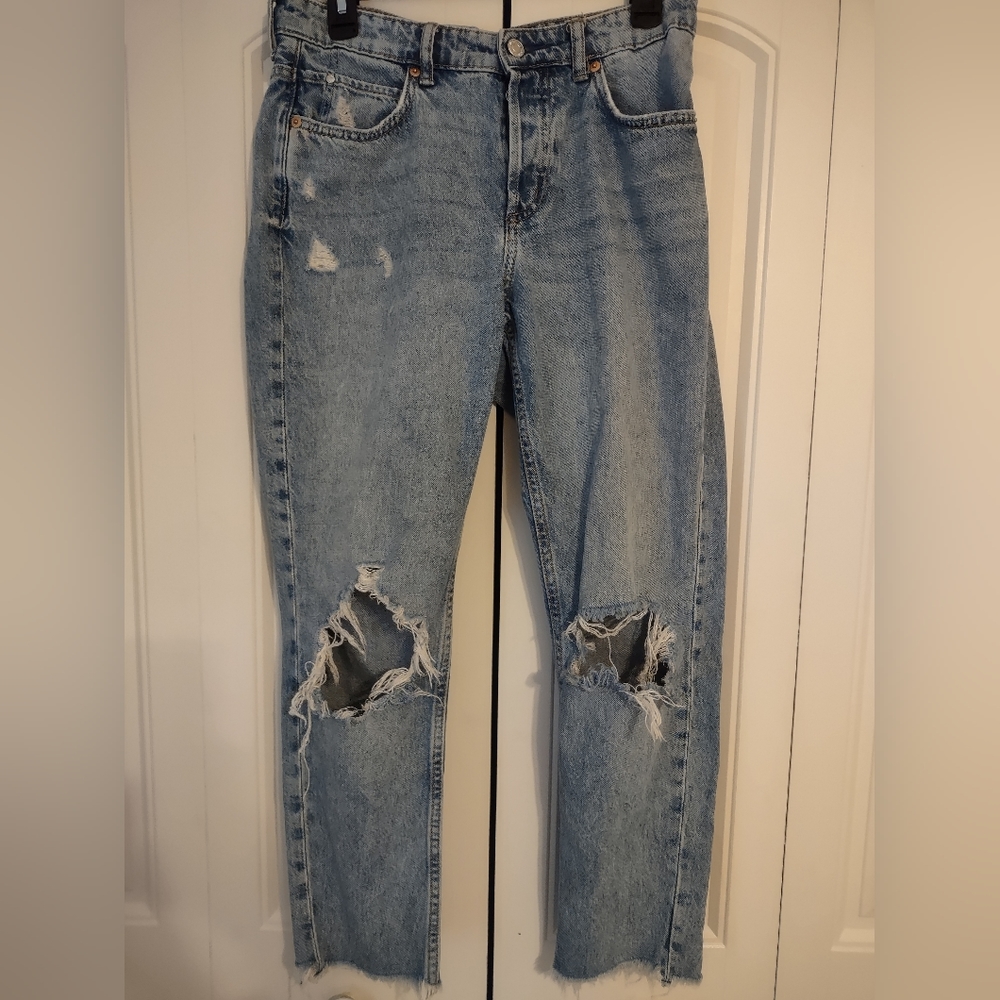 H & M boyfriend low waist ripped jeans